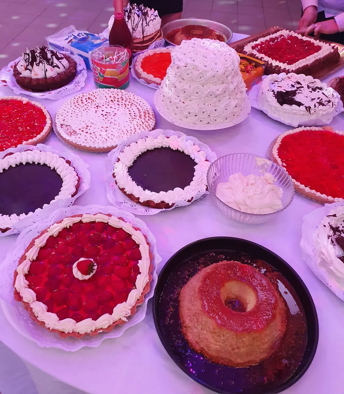 Mesa de postres en una fiesta en RR Eventos, RR Eventos, Pehuajó